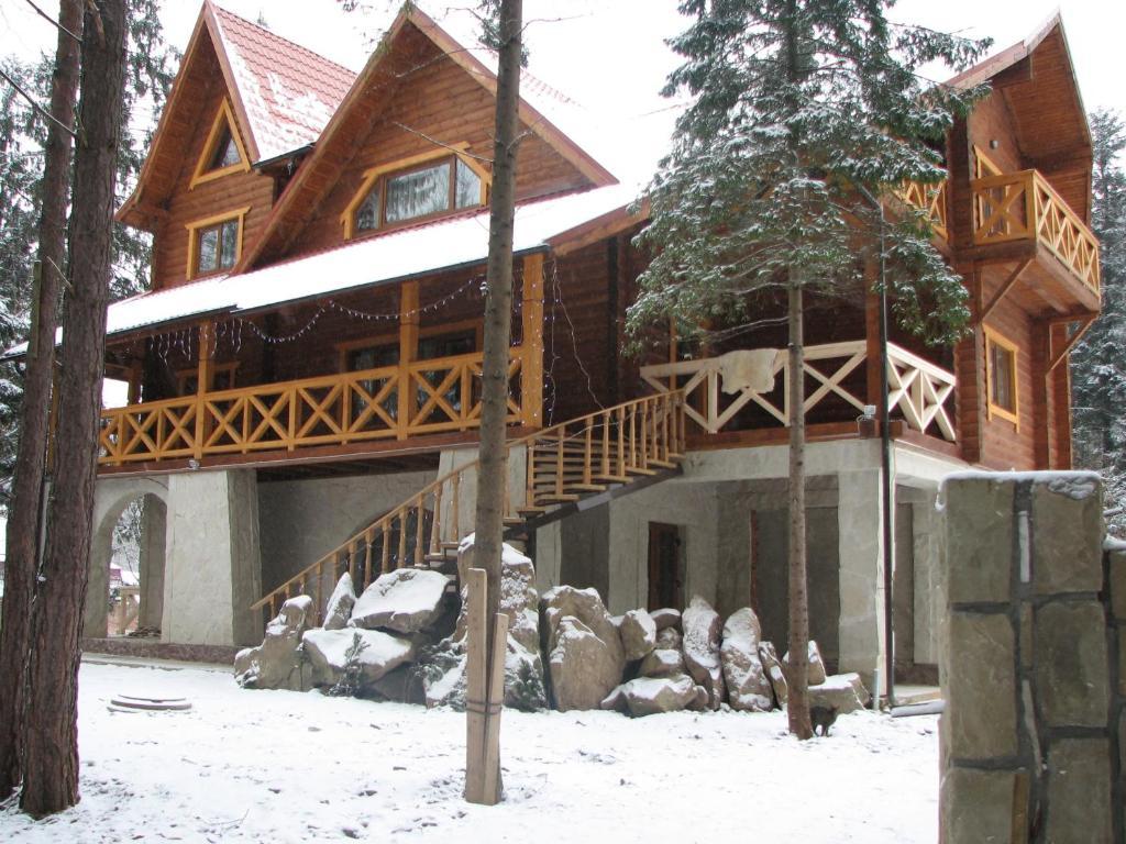 On Dovbush Path Hotel Iaremcea Exterior foto