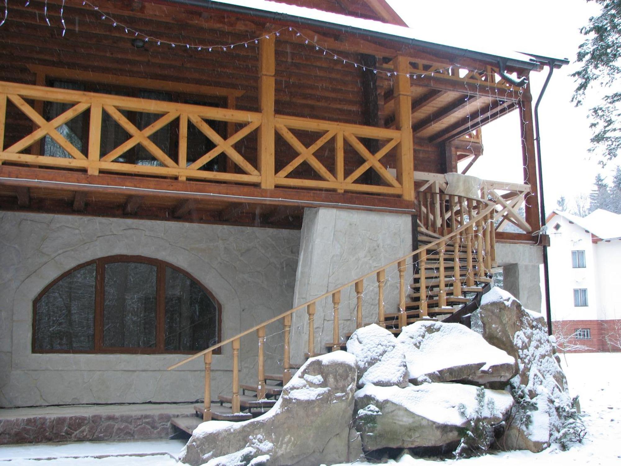 On Dovbush Path Hotel Iaremcea Exterior foto